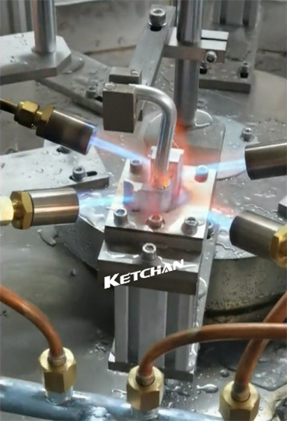 Robotic dual station automatic flame brazing machine3 Robotic dual station automatic flame brazing machine3